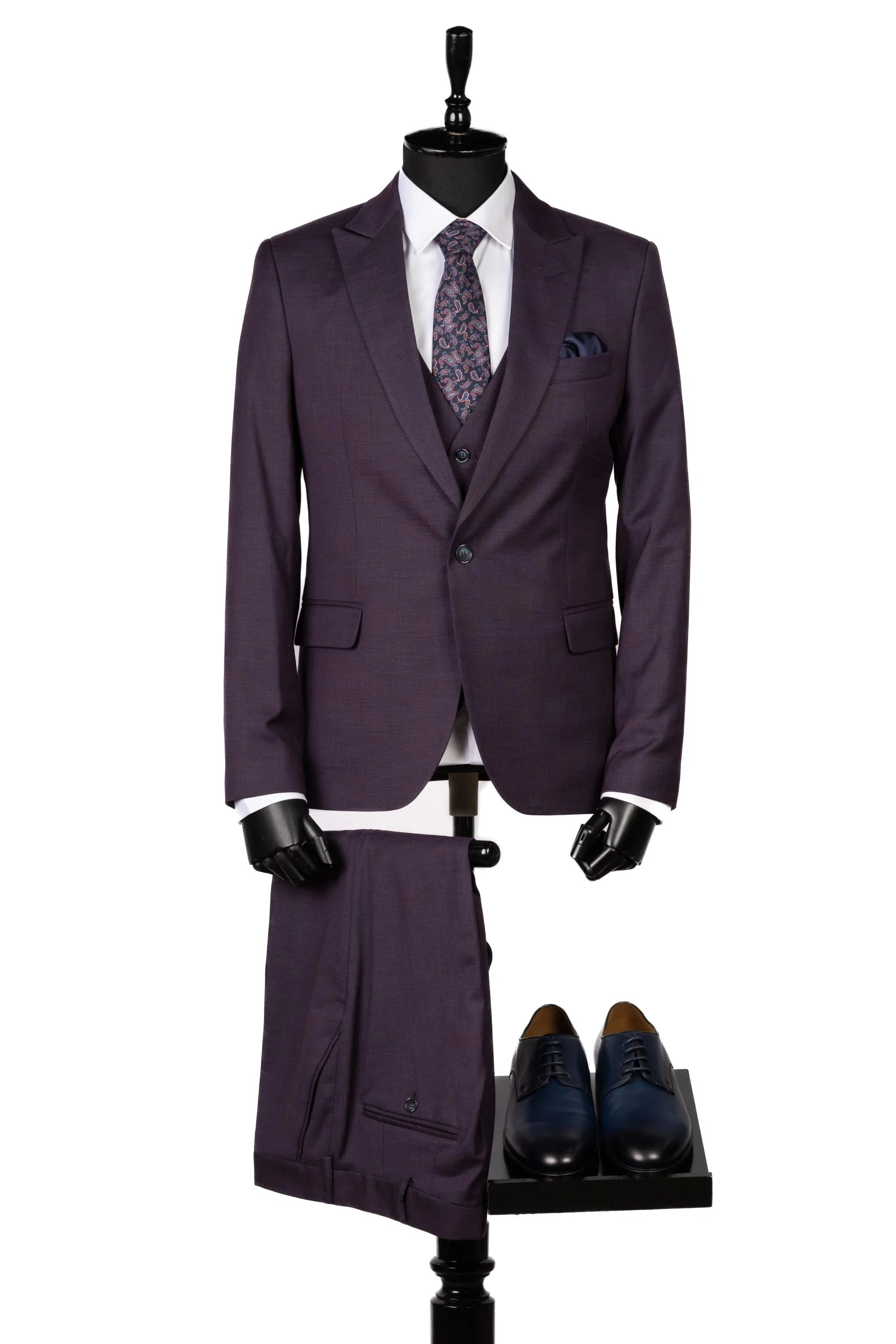 COSTUM SENTIERRI CU VESTA MOV MICRODESIGN