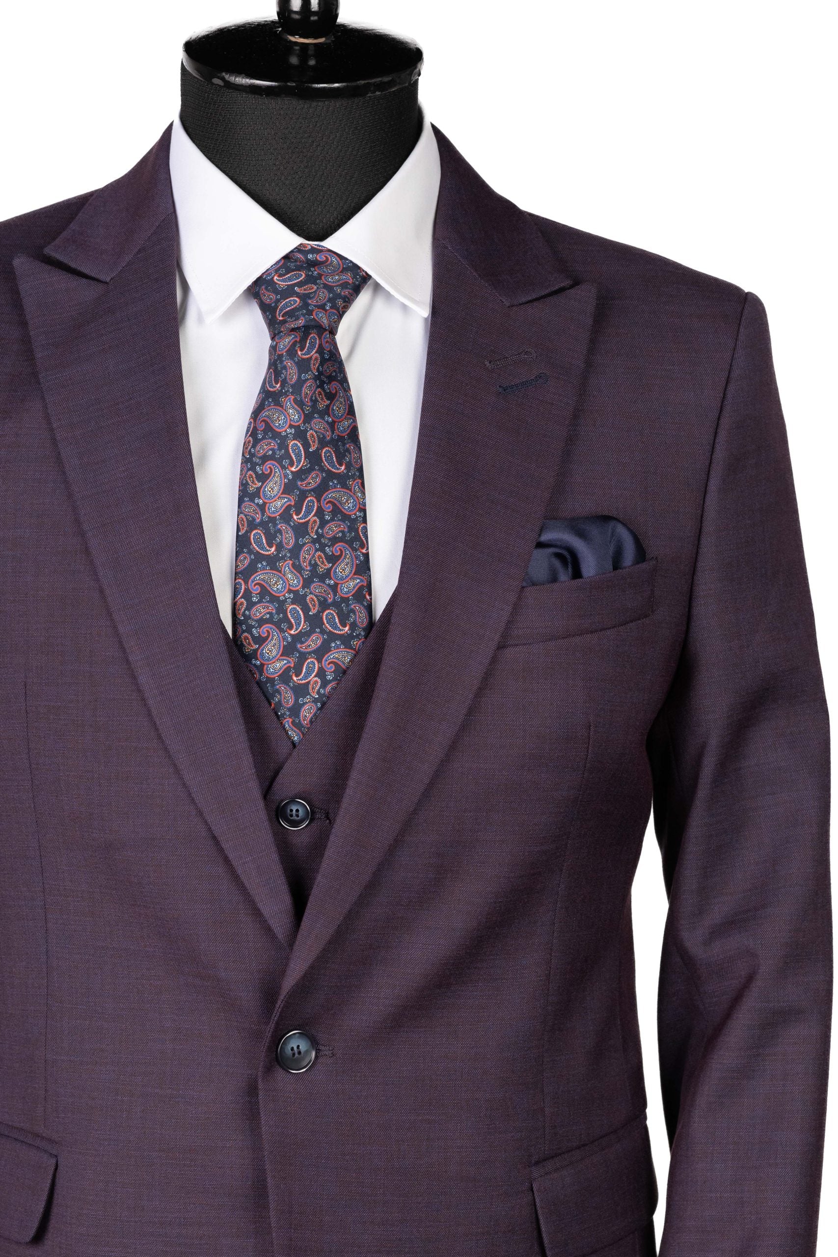 COSTUM SENTIERRI CU VESTA MOV MICRODESIGN